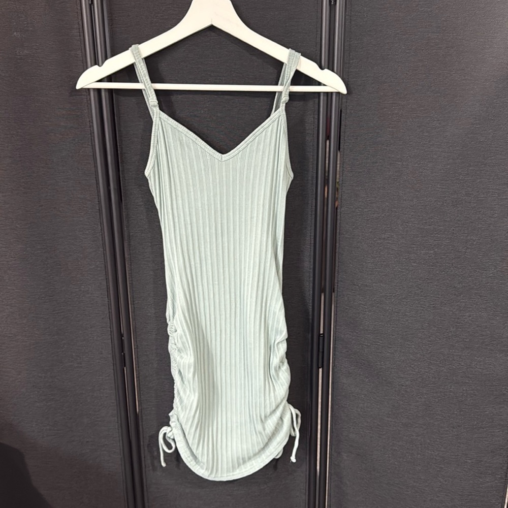 BB Dakota dress size Small colour sage